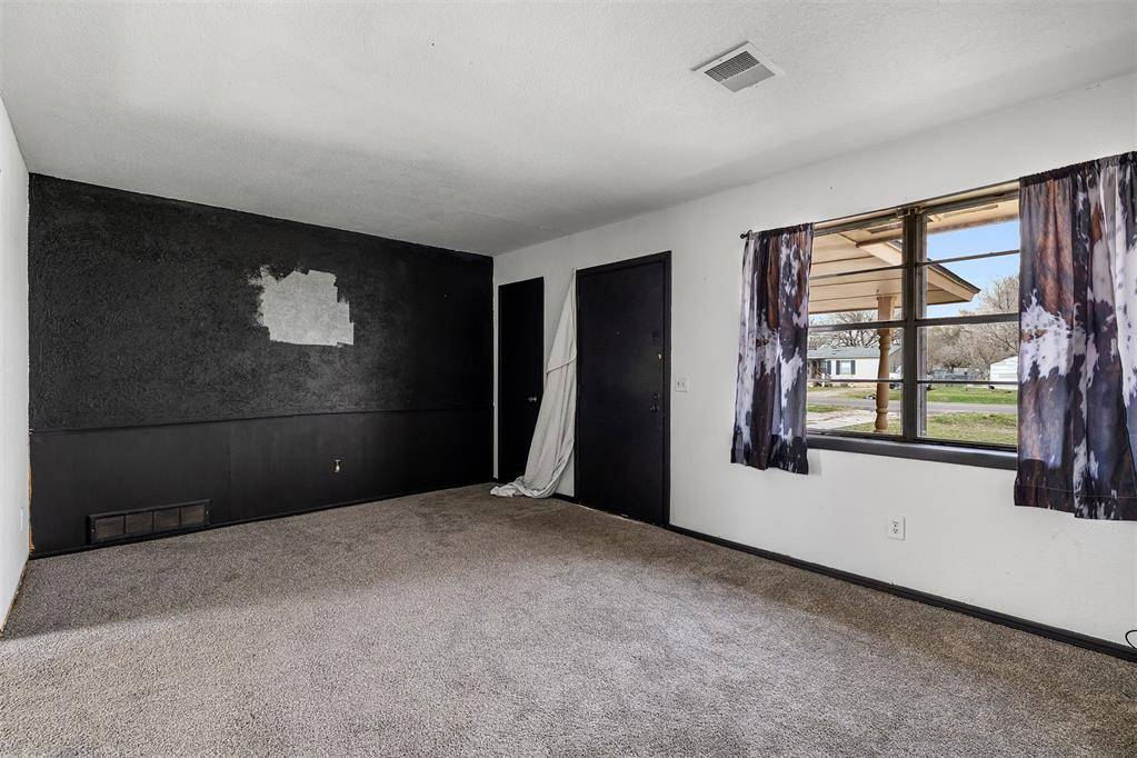 Union City, OK 73090,304 W Division ST