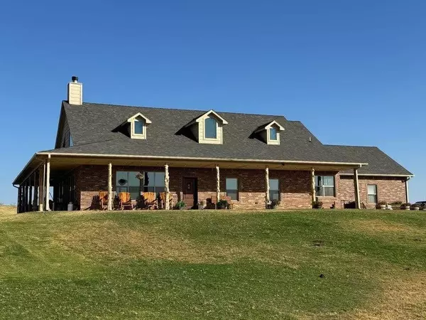 29605 Reuter Rd W, Hinton, OK 73047