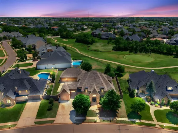 Edmond, OK 73012,17412 Hawks View CT