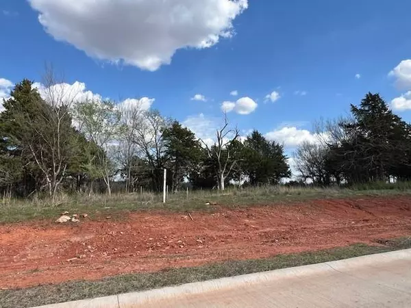 8116 W Wilshire Park DR, Oklahoma City, OK 73131