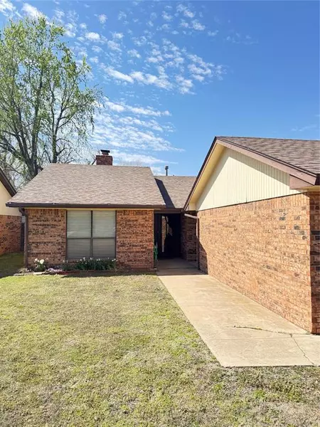 1754 N Lionsgate CIR, Bethany, OK 73008