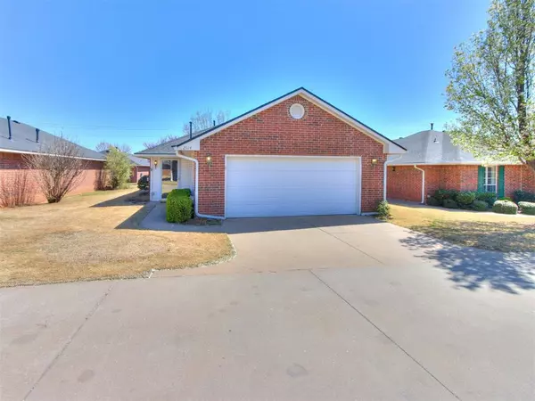 2114 NW 155th ST, Edmond, OK 73013