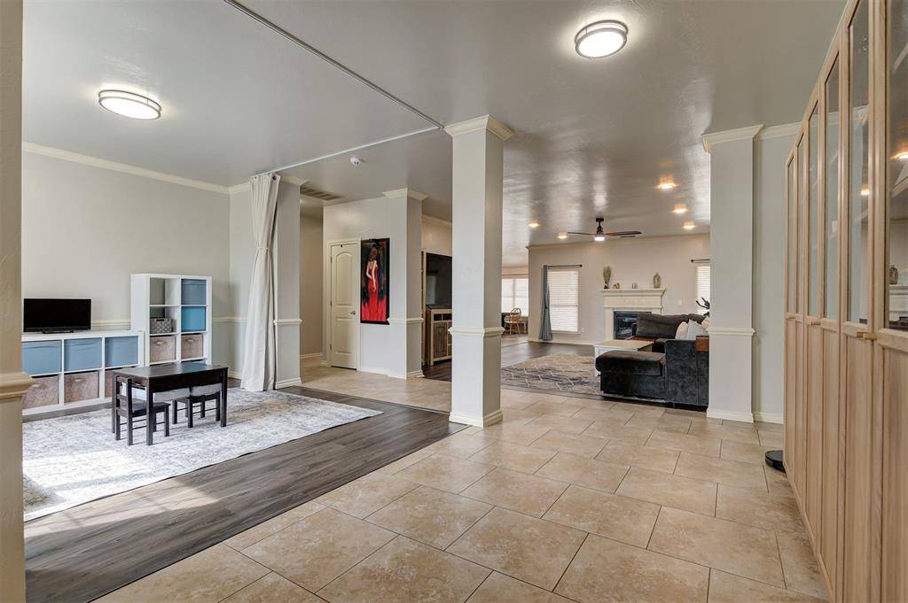Edmond, OK 73012,17313 Hawks Tree LN