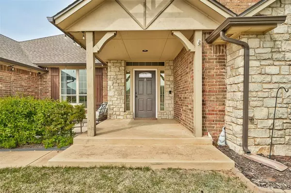 Edmond, OK 73012,17313 Hawks Tree LN