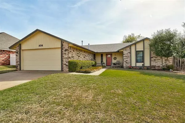 108 Nelson Park PL, Moore, OK 73160