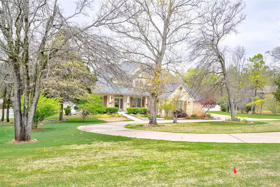 3951 N Coltrane RD, Edmond, OK 73034