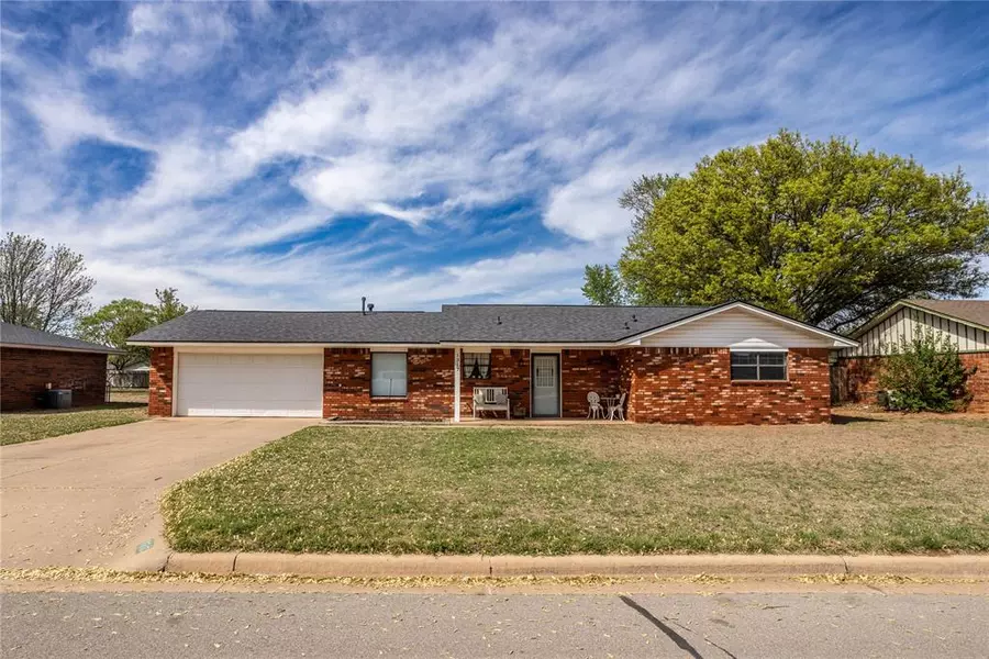 1317 Quail, Weatherford, OK 73096