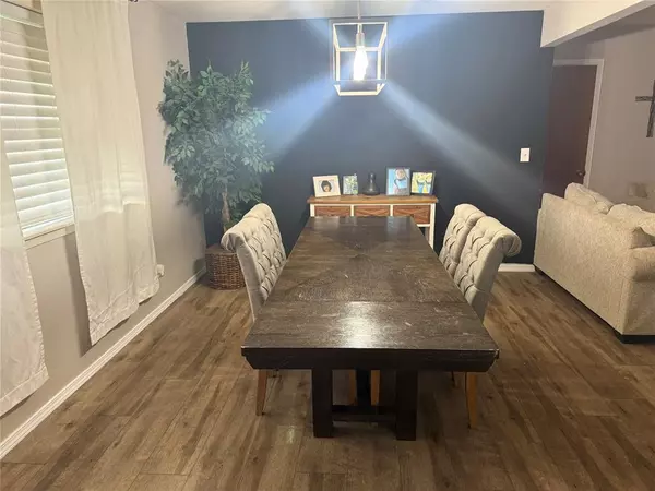 Hugo, OK 74743,305 E Trice ST