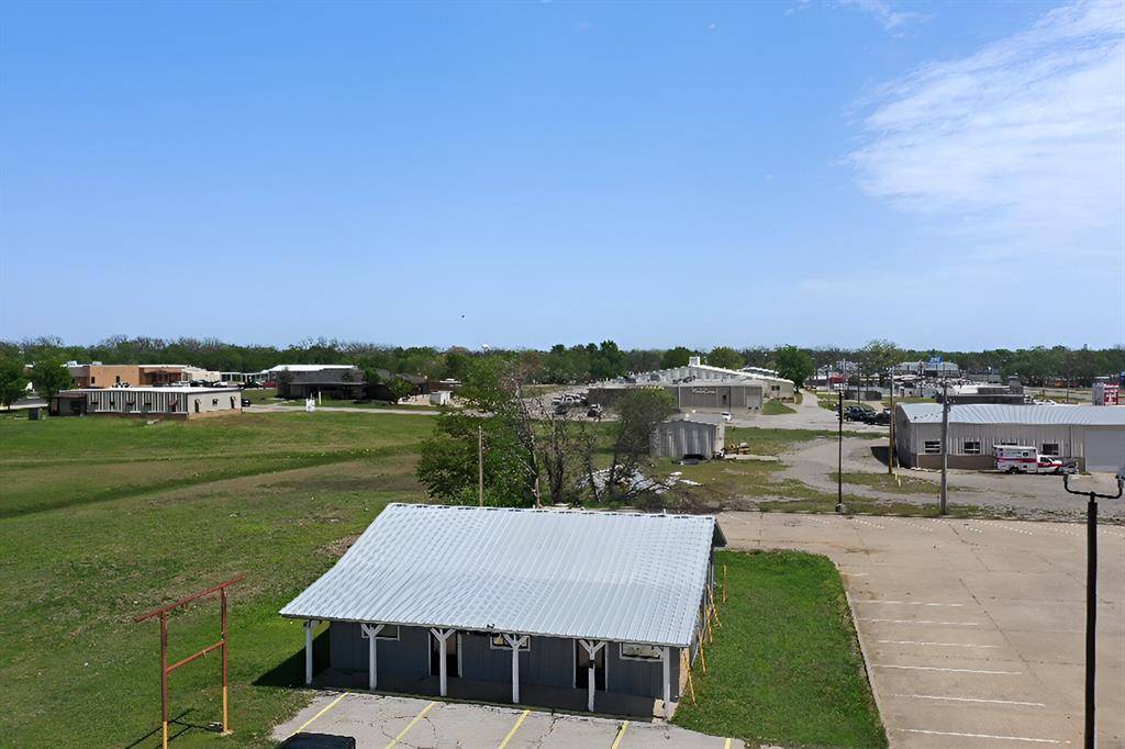 106 C E Colston DR, Marietta, OK 73448