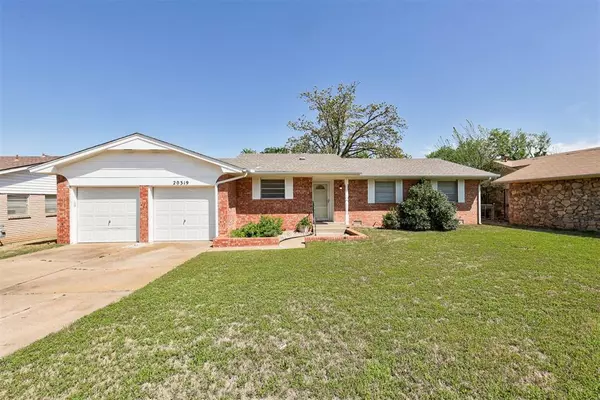 20319 Walker ST, Harrah, OK 73045