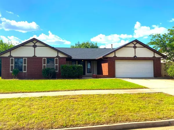 613 NE 15th ST, Moore, OK 73160