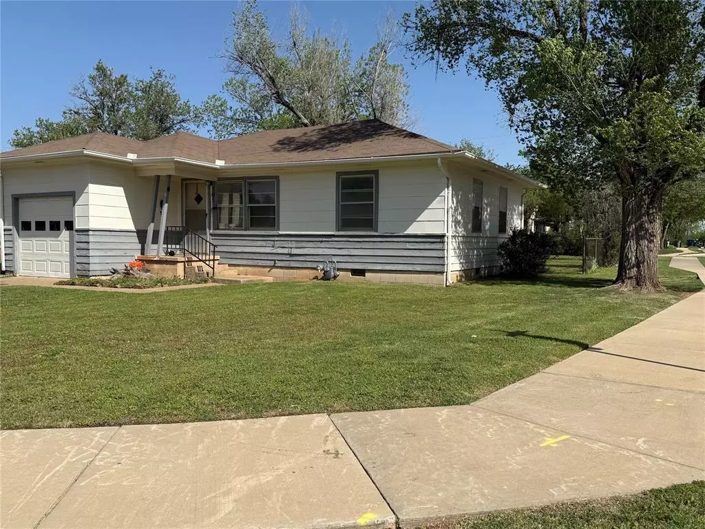 Edmond, OK 73003,701 W Main ST
