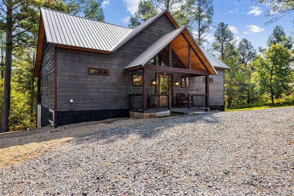 592 W Eagle Mountain TRL, Broken Bow, OK 74728