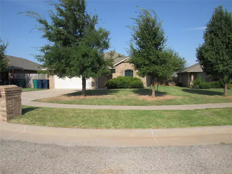 900 Aspen Creek TER, Yukon, OK 73099