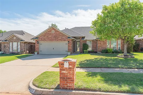 217 Sunrise DR, Yukon, OK 73099