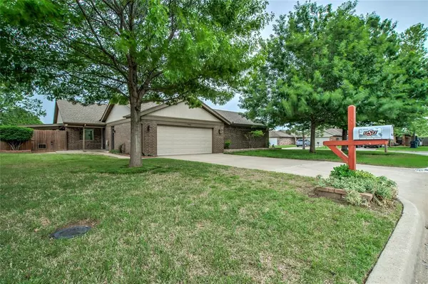 7900 Debar CIR, Oklahoma City, OK 73132