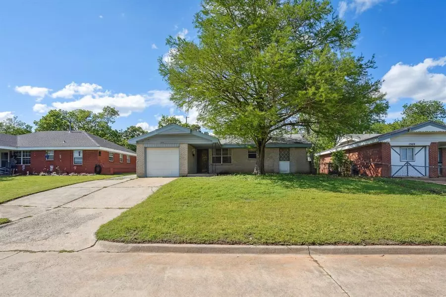 1305 Juniper CIR, Oklahoma City, OK 73110