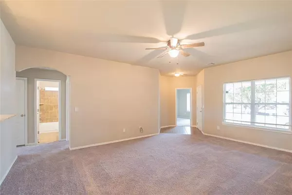 Mustang, OK 73064,602 W Shadow Ridge WAY