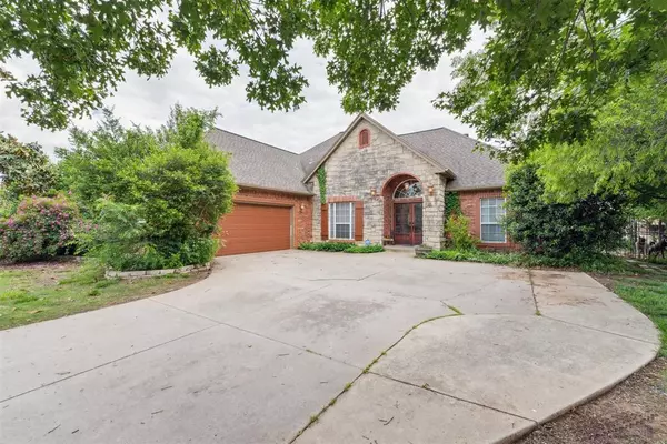 2400 Stonebridge DR, Norman, OK 73071