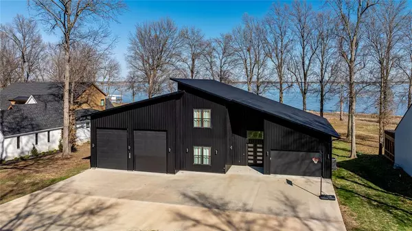27600 S 563 RD, Afton, OK 74331