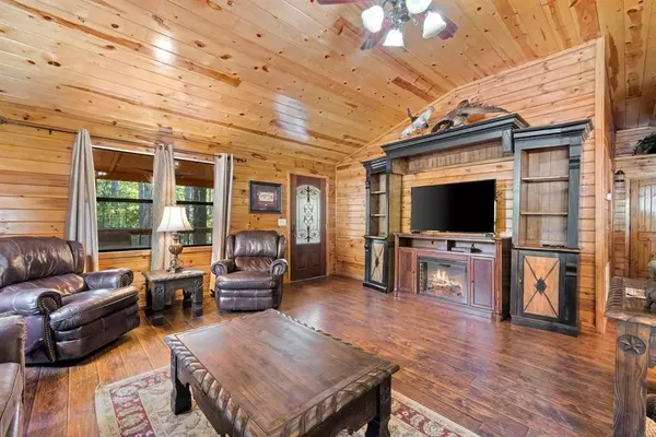 136 Mt. Herman RD, Broken Bow, OK 74728