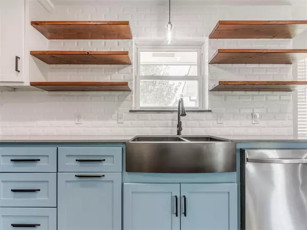 Warr Acres, OK 73132,7008 N Comanche AVE