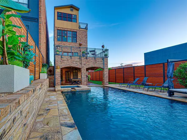 319 NE 1st ST, Oklahoma City, OK 73104