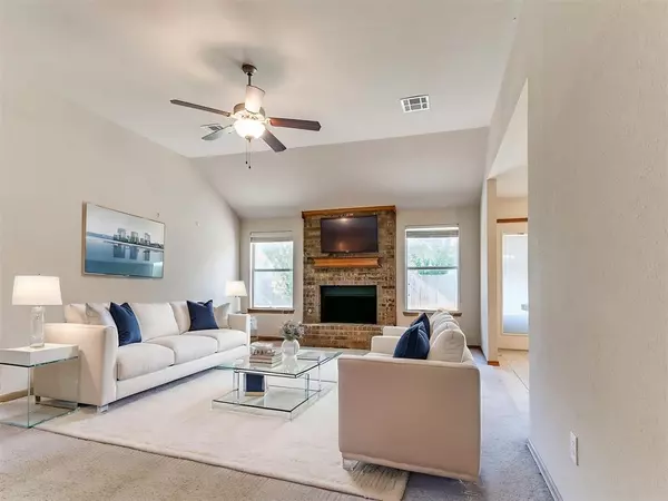 8233 Greer WAY, Oklahoma City, OK 73132