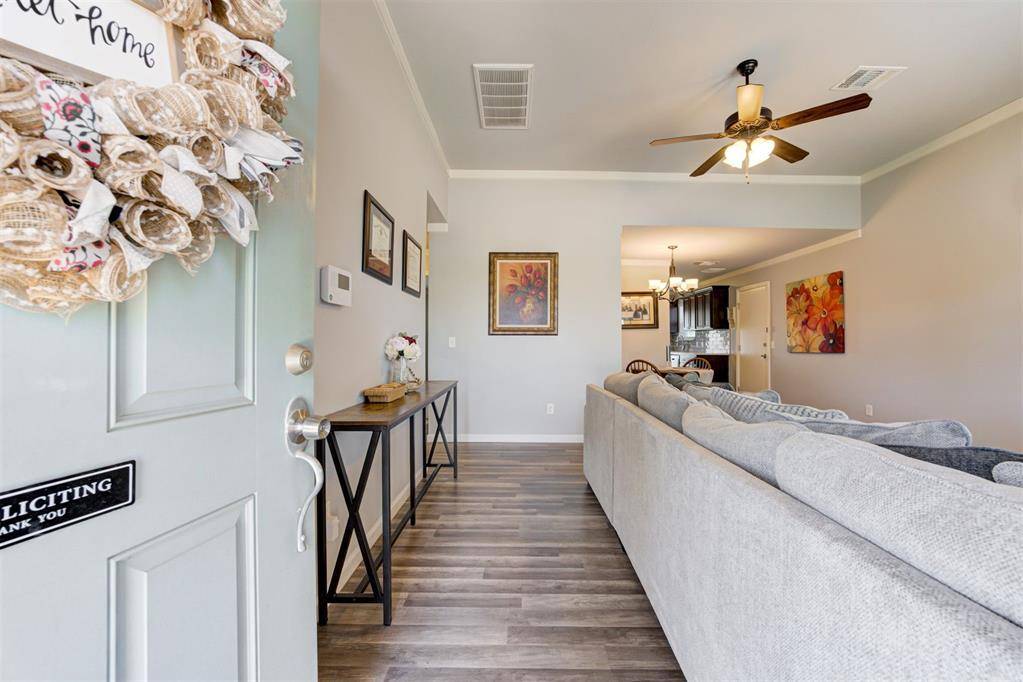 Edmond, OK 73012,19101 Vea DR