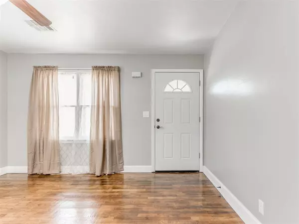 Warr Acres, OK 73122,6120 NW 57th ST