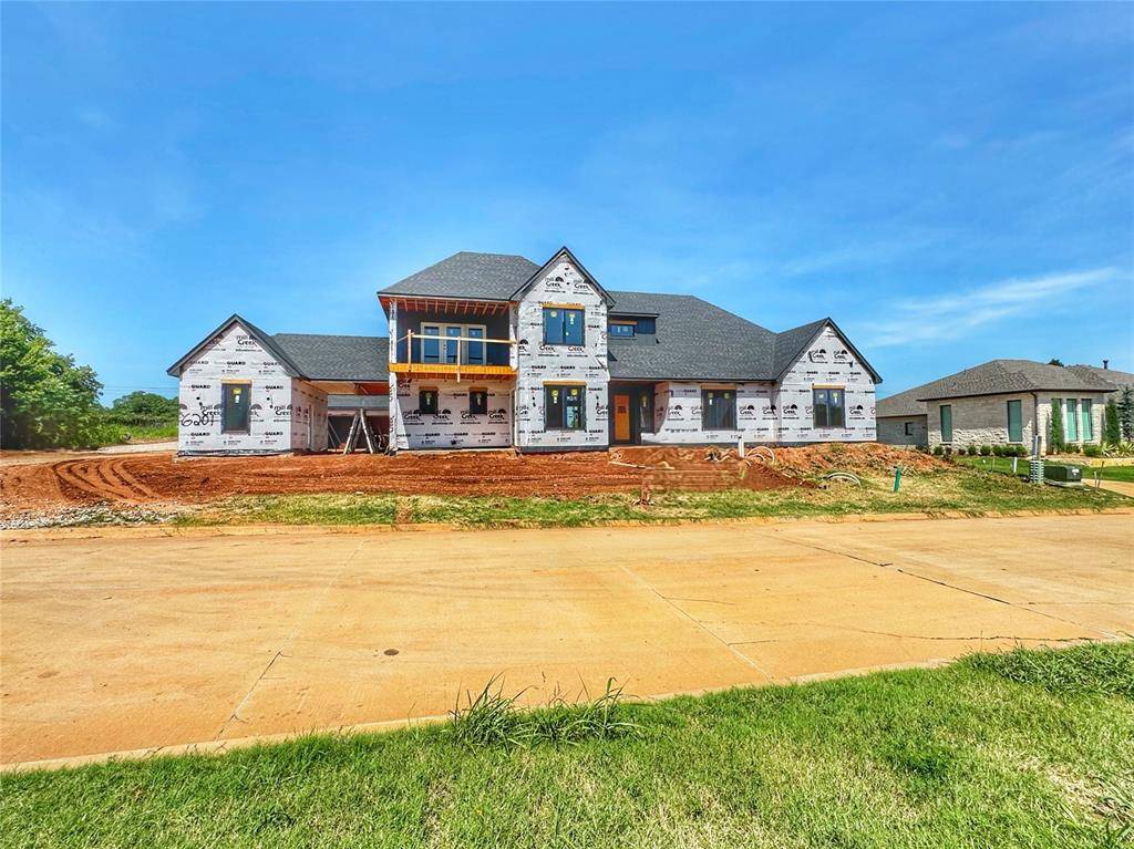 6201 Canopy LN, Edmond, OK 73025