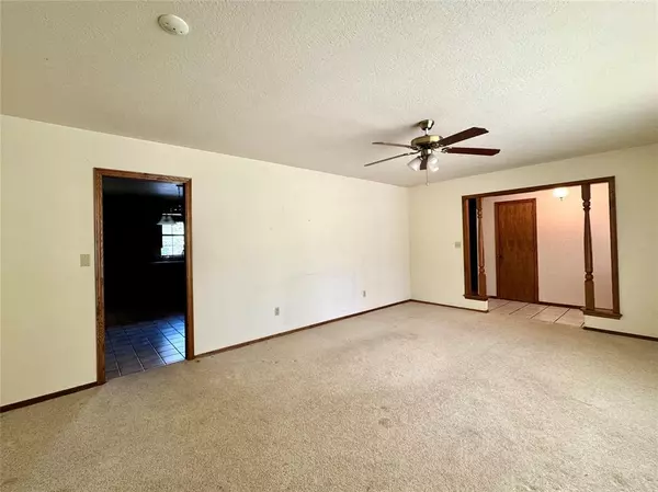 Chickasha, OK 73018,202 Flanders DR