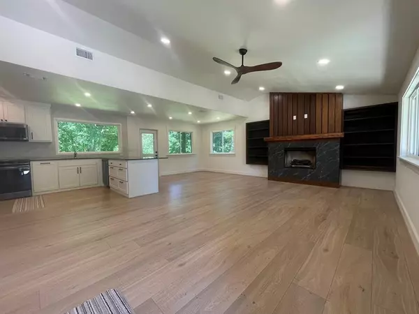 Broken Bow, OK 74728,1920 Glover Golden RD