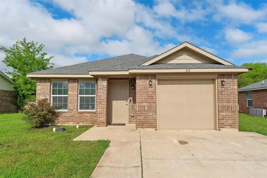 717 S Geronimo LN, Pauls Valley, OK 73075