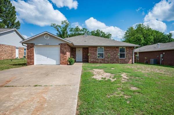 1218 E Fay ST, Shawnee, OK 74801