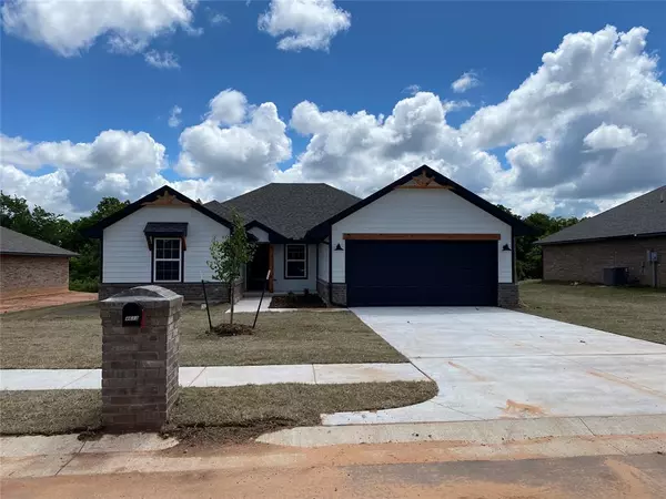 4613 Lincoln LNDG, Harrah, OK 73045