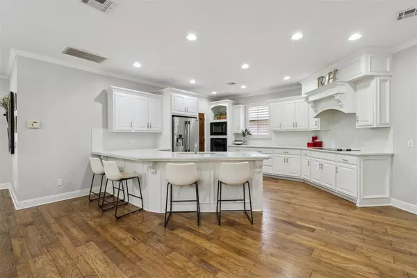 Edmond, OK 73013,4533 Olde Village CIR