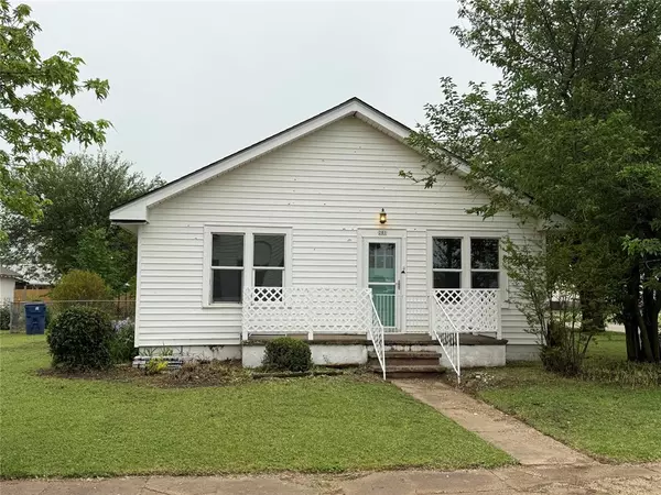 201 E Adams ST, Crescent, OK 73028