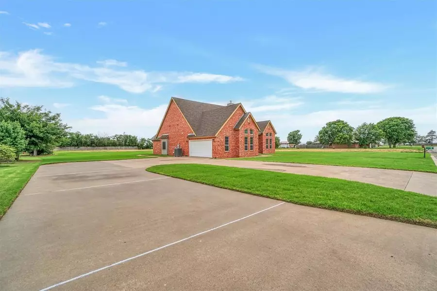 20443 E County Road 1567, Altus, OK 73521