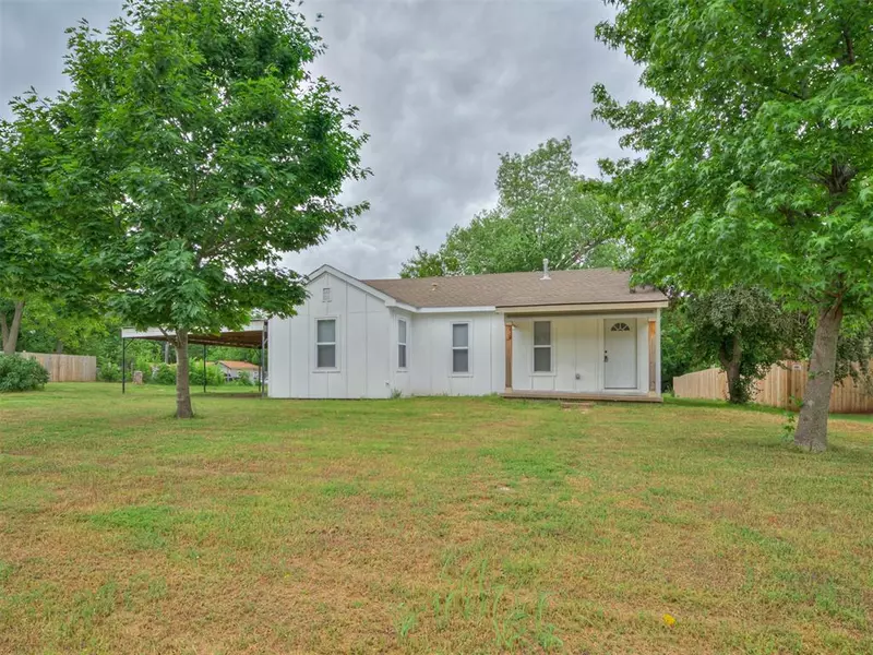 601 N 20th ST, Guthrie, OK 73044