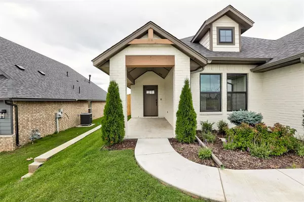 Edmond, OK 73034,4916 Sand Lily LN