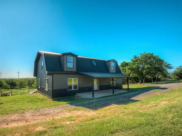 Minco, OK 73059,455 County Street 2753