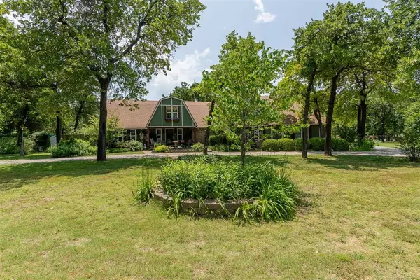 3824 Smoking Oaks DR, Oklahoma City, OK 73150