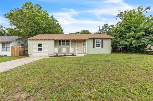 1013 Locust LN, Midwest City, OK 73110