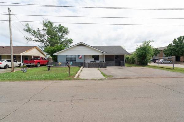115 W Green ST, Meeker, OK 74855