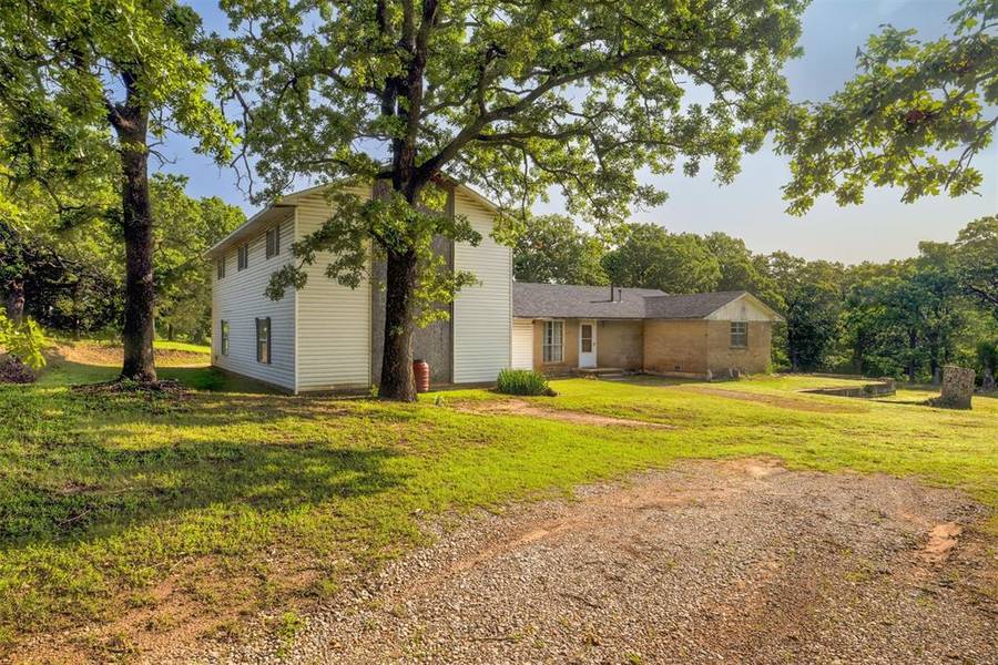 9595 Brangus RD, Meeker, OK 74855