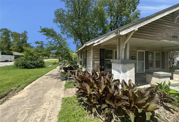 Chickasha, OK 73018,628 S 12th ST