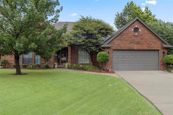 4001 Innsbrook CT, Norman, OK 73072