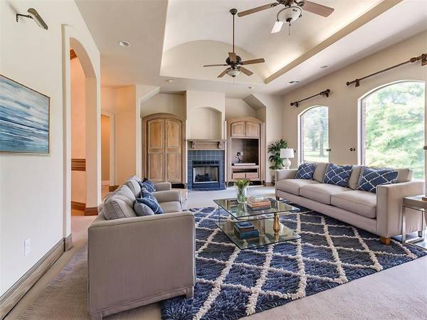 1031 Hidden Valley LN, Choctaw, OK 73020