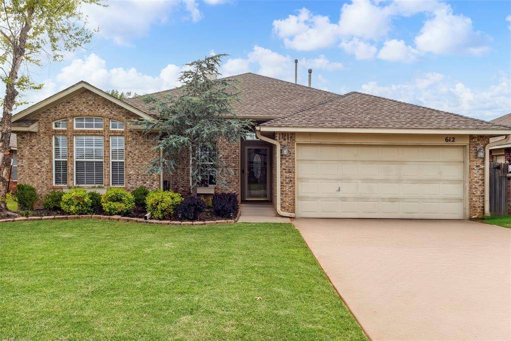 612 Eastview DR, Yukon, OK 73099